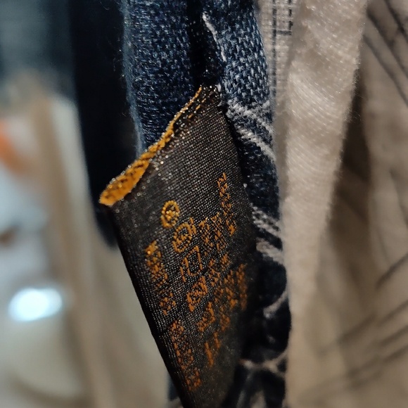 Louis Vuitton Americas Cup stole scarf - Picture 5 of 5